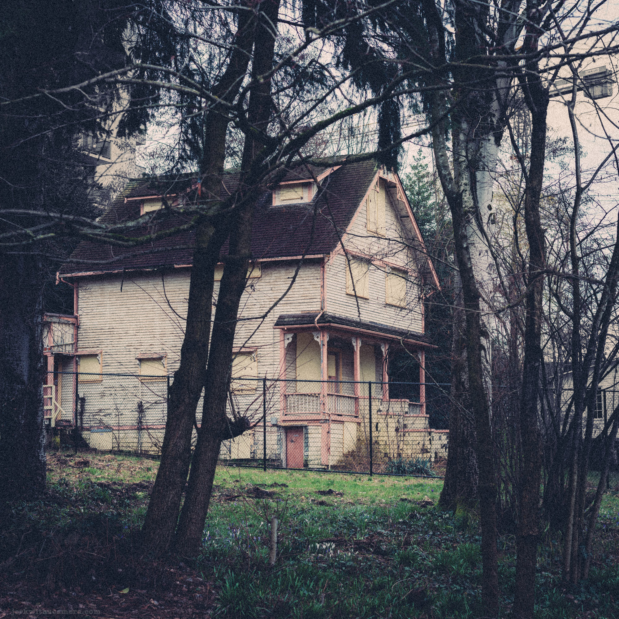 Old House Just Off South Lonsdale